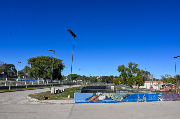 Avanza la obra de vinculación e integración sociourbana como complemento al saneamiento del Arroyo Las Viejas