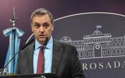 Manuel Adorni renunció a la jefatura de Gabinete en medio de la investigación por presunto enriquecimiento ilícito