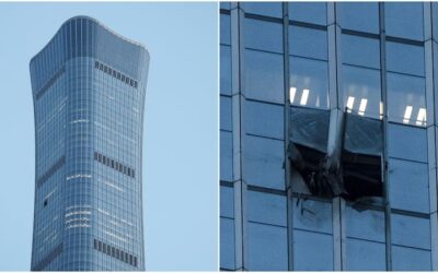 Pánico en China: una avioneta se estrelló contra la torre más alta de Beijing
