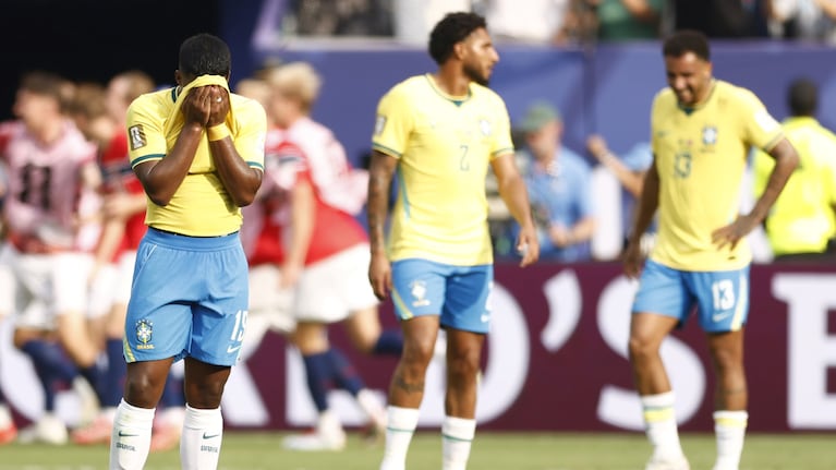 batacazo-en-nueva-jersey-noruega-le-gano-2-1-a-brasil-con-dos-golazos-de-haaland-y-paso-a-cuartos-20260706-002900