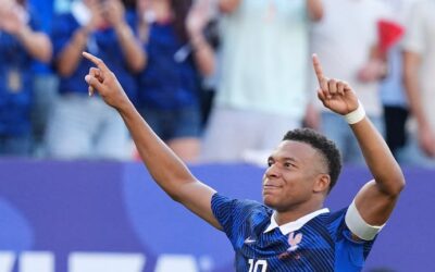 Con un gol de Mbappé de penal, Francia le ganó 1-0 a Paraguay y eliminó al equipo de Alfaro del Mundial