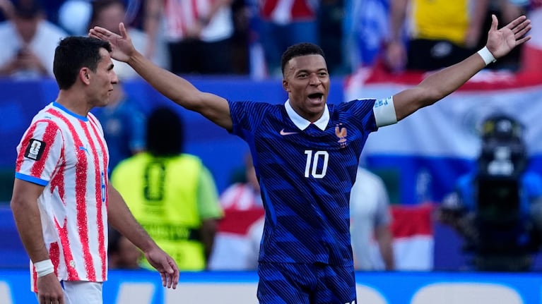 con-un-gol-dekylianmbappe-de-penal-francia-le-gano-1-0-a-paraguay-y-elimino-al-equipo-de-gustavo-alf-20260705-014929