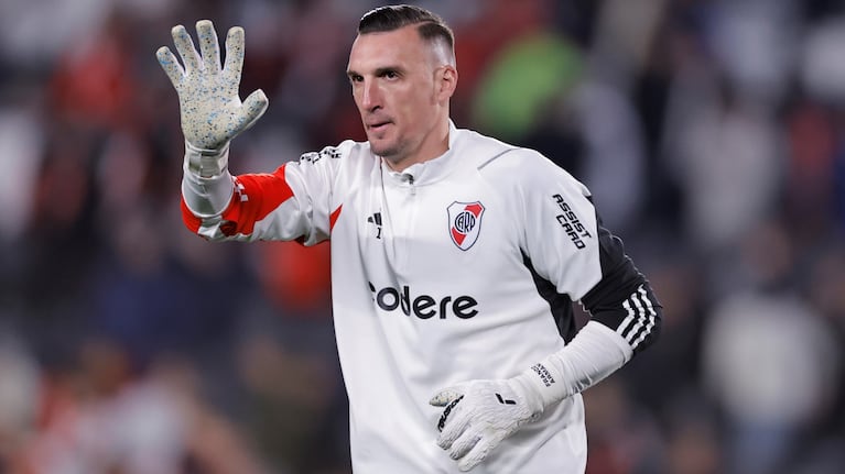 franco-armani-se-va-de-river-la-decision-del-club-con-el-arquero-que-seguira-su-carrera-en-el-exteri-20260709-015904