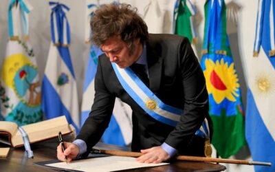 Javier Milei encabezará la vigilia por el 9 de julio en la Casa de Tucumán: la foto con gobernadores y un discurso de 20 minutos