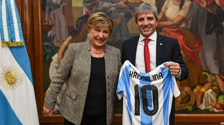 luis-caputo-hablo-tras-la-reunion-con-la-titular-del-fmi-quiere-ver-como-se-desarrolla-vaca-muerta-c-20260728-000202