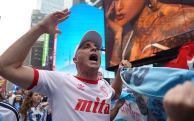 «No tengo voz y en el partido será peor»: los testimonios de los hinchas argentinos que participaron del banderazo