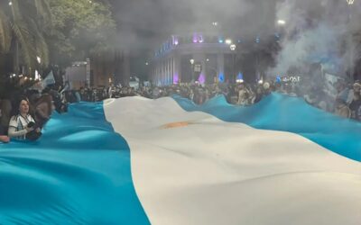 Paraná celebró el subcampeonato mundial en la Plaza 1º de Mayo