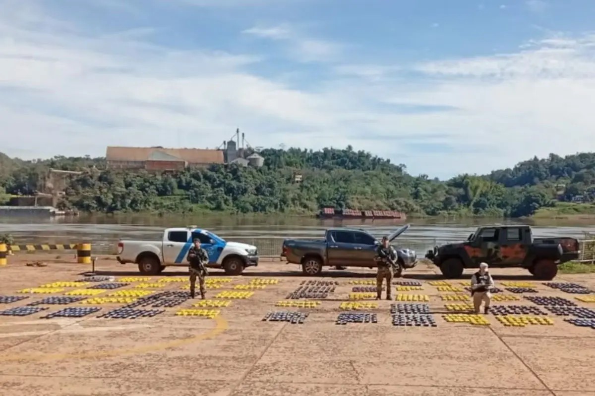 persecucion-cerca-del-rio-parana-escaparon-y-dejaron-una-camioneta-con-casi-una-tonelada-de-marihuan-20260707-110006