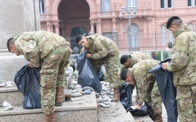 Retiraron de Plaza de Mayo las piedras en homenaje a las víctimas de COVID-19 para el operativo por la final del Mundial