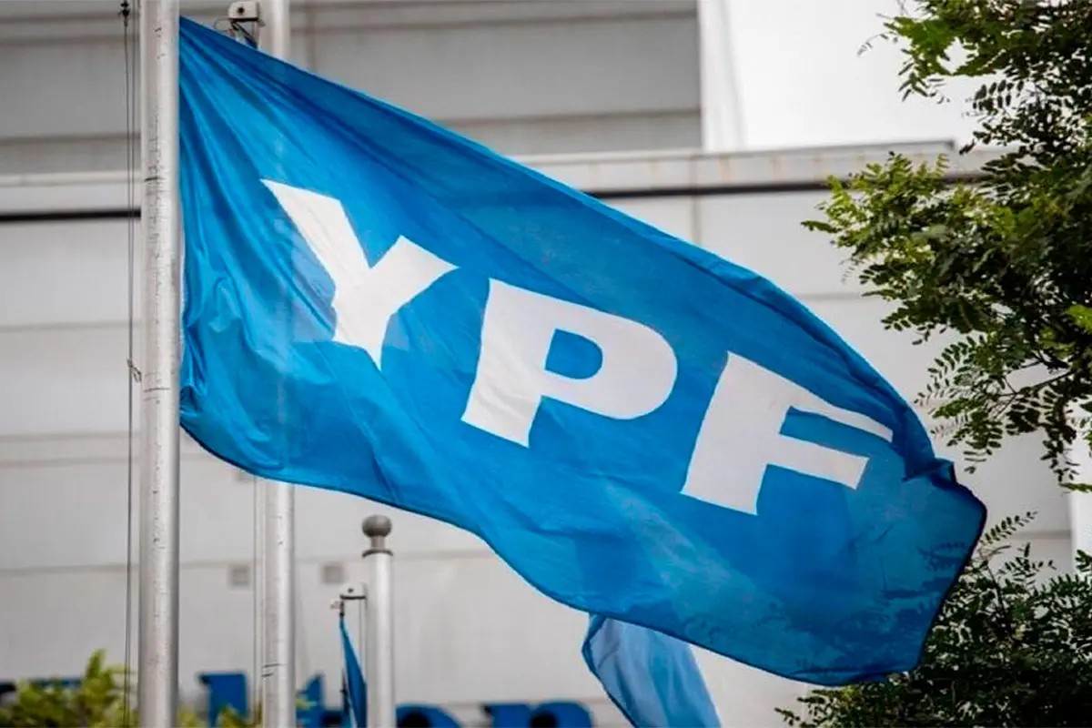 split-ypf-desdoblara-sus-acciones-para-reducir-el-precio-y-sumar-pequenos-inversores-20260720-234524