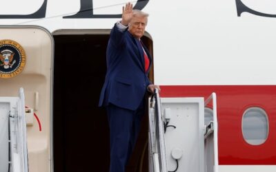 Ante una amenaza de ataque iraní, Trump abandonó en secreto el Air Force One y la prensa quedó como “señuelo”