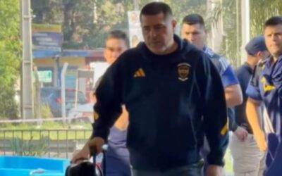 Con Riquelme como parte de la delegación, Boca llegó a Paraguay y se prepara para un partido clave por la Copa Sudamericana