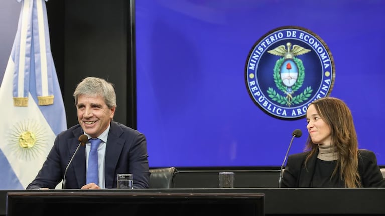 el-gobierno-analiza-excluir-a-los-funcionarios-del-regimen-de-inocencia-fiscal-para-lograr-el-dictam-20260812-010145