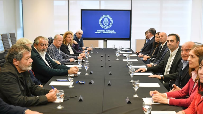 el-gobierno-busca-garantizar-un-salario-minimo-de-mas-de-1000000-20260828-001122