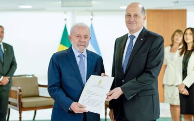 En medio de la tensión diplomática entre Javier Milei y Lula da Silva, el embajador argentino en Brasil regresa al país