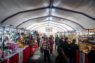 La Feria del Libertador acompaña Paraná Lee con 180 emprendedores, artesanos y gastronómicos