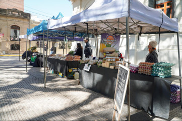 La Feria en tu Barrio incorporó la Plaza Carbó como un nuevo punto fijo 