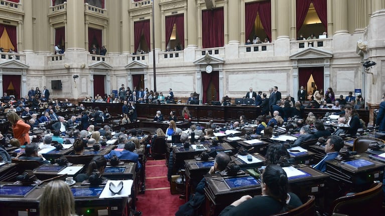 la-libertad-avanza-acelera-dos-proyectos-de-su-agenda-economica-en-diputados-y-posterga-el-tratamien-20260810-044500