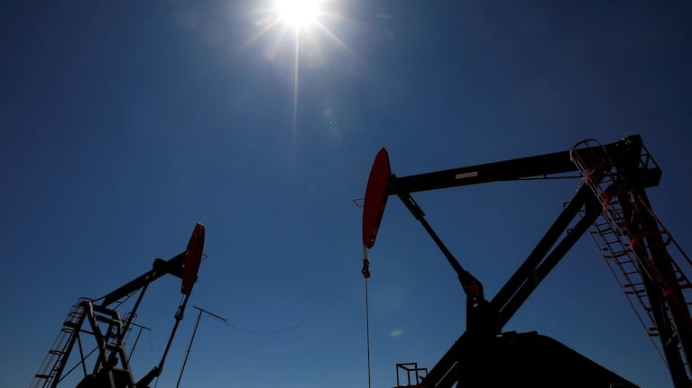la-produccion-de-petroleo-supero-otro-record-916000-barriles-diarios-y-exportaciones-por-mas-de-us57-20260828-001125