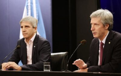 Para liberar la tensión sobre las tasas de interés, el Gobierno dejó correr el dólar por encima de $1500