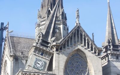 Video: las dramáticas imágenes de los destrozos en la Catedral de Manizales