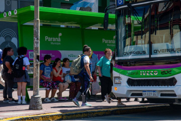 Por obras en los carriles exclusivos de calle Córdoba, modifican los recorridos de las líneas G y P2