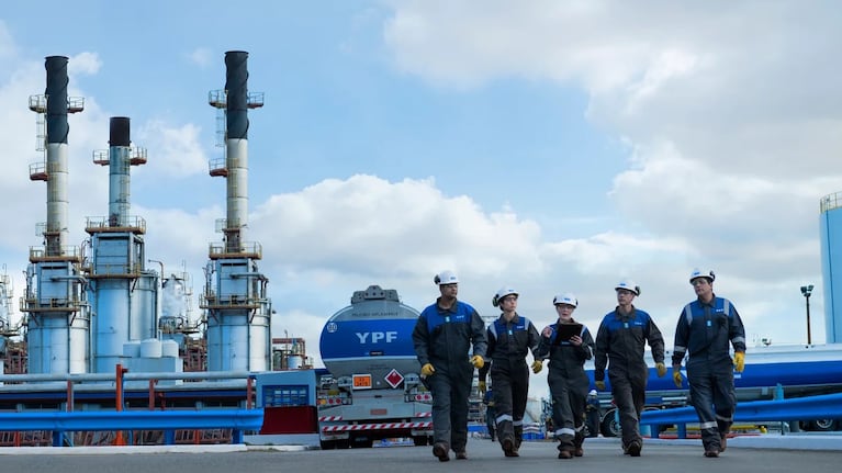 ypf-agradecio-a-las-empresas-de-servicios-petroleros-slb-halliburton-y-baker-hughes-por-su-postura-s-20260906-000408